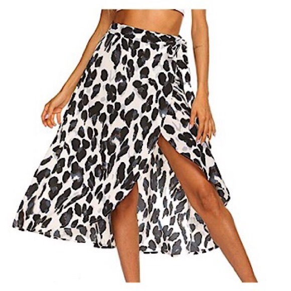 Dresses & Skirts - 🆕 Leopard Black High Low Split Midi Wrap Skirt